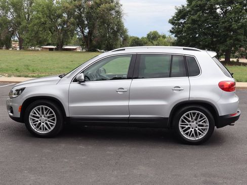 Used 2014 Volkswagen Tiguan SEL AWD/4WD image 9
