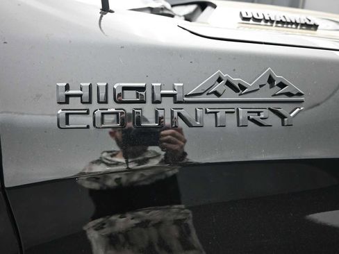 Used 2025 Chevrolet Silverado 1500 High Country w/ Midnight Edition AWD/4WD image 30