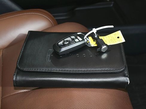 Used 2023 Lincoln Navigator Reserve image 71