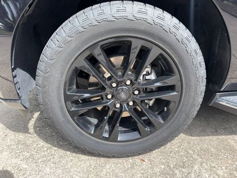 Used 2023 Ford Expedition XLT RWD image 41