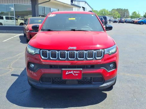 Used 2023 Jeep Compass Latitude w/ Convenience Group AWD/4WD image 9