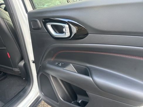 New 2026 Jeep Compass Trailhawk image 14