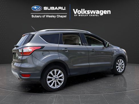 Used 2017 Ford Escape Titanium FWD image 7