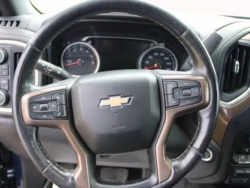 Used 2019 Chevrolet Silverado 1500 High Country w/ Technology Package image 11