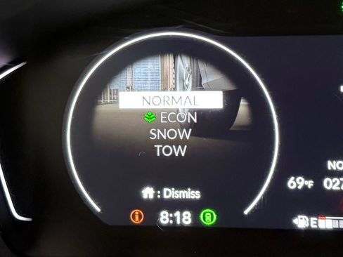 Used 2023 Honda Pilot LX image 19