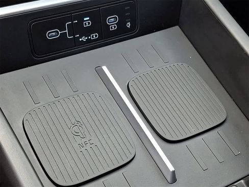 Certified 2025 Hyundai Santa Fe SEL image 24