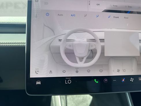 Used 2026 Tesla Model Y Long Range image 24