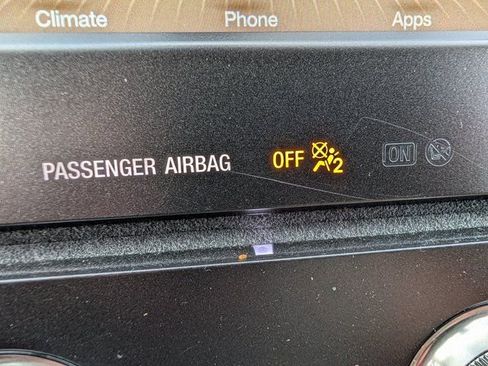 Used 2018 Lincoln MKC Select w/ Lincoln MKC Climate Package image 18