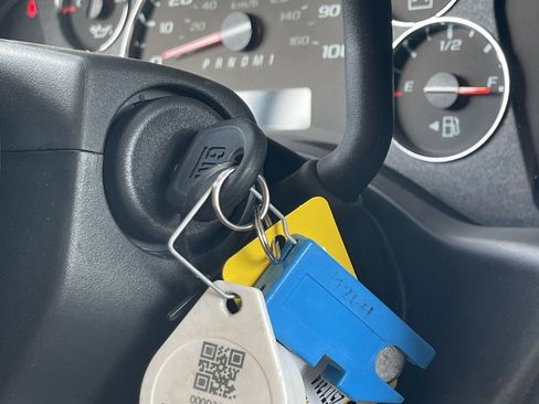 New 2025 GMC Savana 2500 Extended w/ Driver Convenience Package image 17