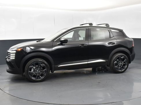 New 2026 Nissan Kicks SR w/ Illumination Package AWD/4WD image 4