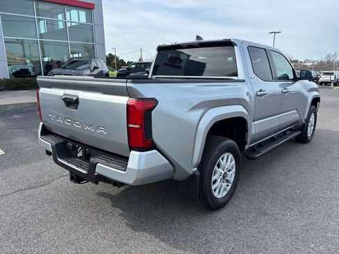 Certified 2025 Toyota Tacoma SR5 image 3