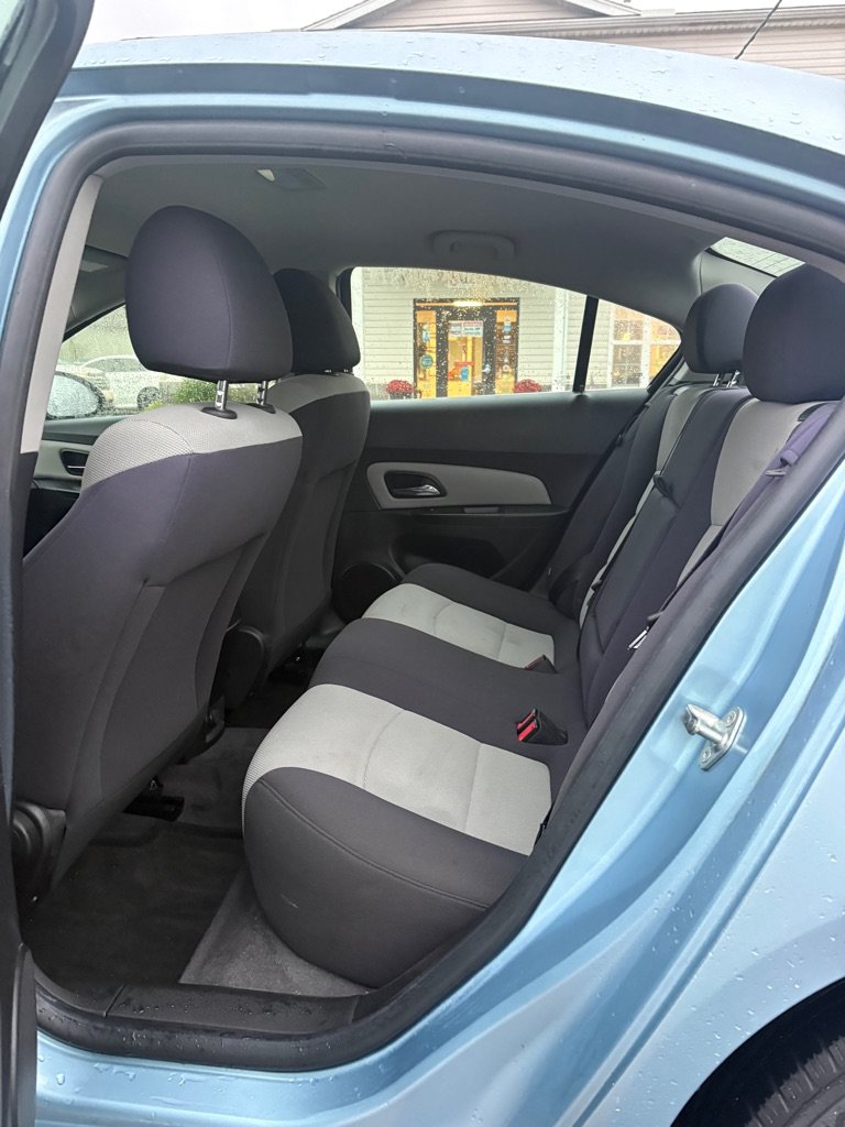 Used 2012 Chevrolet Cruze LS w/ Connectivity Package FWD image 10