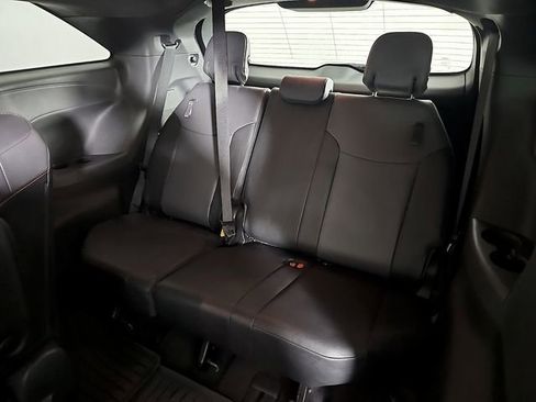Used 2023 Toyota Sienna XSE AWD/4WD image 10
