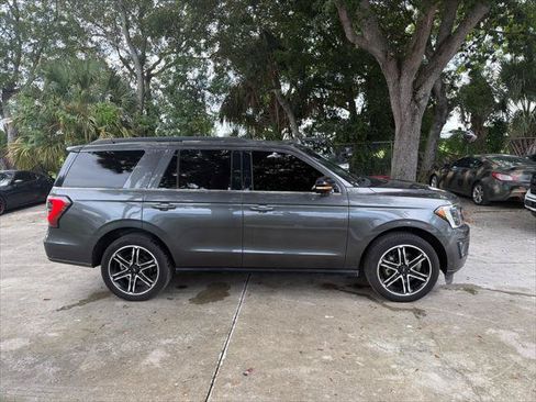 Used 2021 Ford Expedition Limited RWD image 6