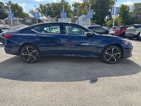 Used 2023 Nissan Altima 2.5 SR image 8