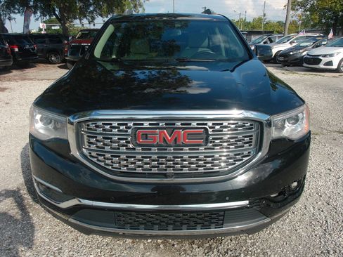 Used 2019 GMC Acadia Denali w/ Technology Package FWD image 2