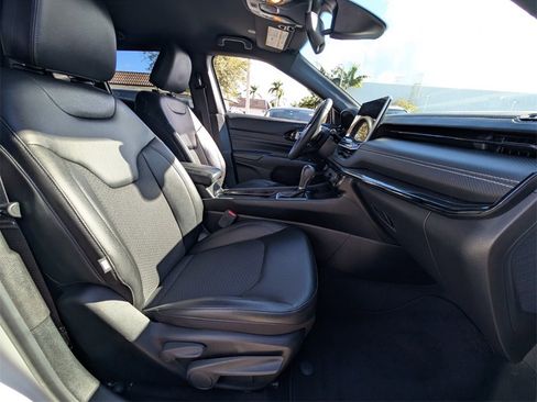 Used 2022 Jeep Compass Altitude image 19