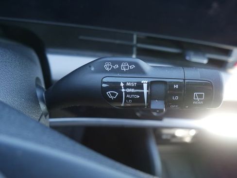 Used 2025 Kia Sportage SX image 24