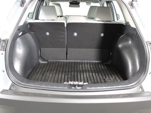 Used 2025 Toyota Corolla Cross L FWD image 30