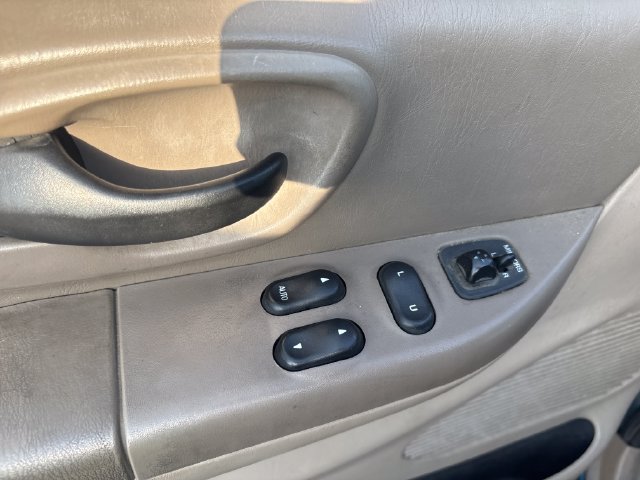 Used 2001 Ford F150 XL AWD/4WD image 17