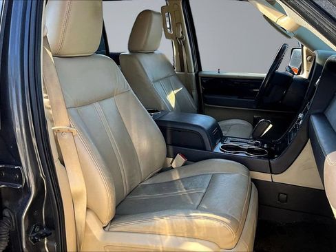 Used 2015 Lincoln Navigator 4WD w/ Equipment Group 101A Reserve image 25