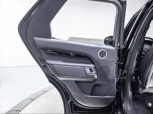 New 2025 Land Rover Discovery S image 25