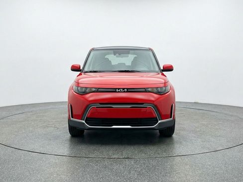 Used 2025 Kia Soul LX w/ LX Technology Package FWD image 2