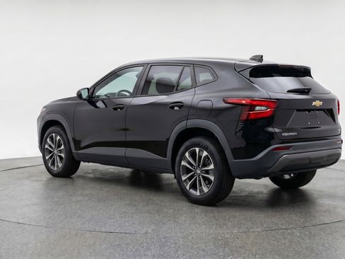 Used 2025 Chevrolet Equinox LT FWD image 6