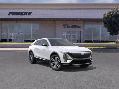 New 2025 Cadillac Lyriq Luxury image 25