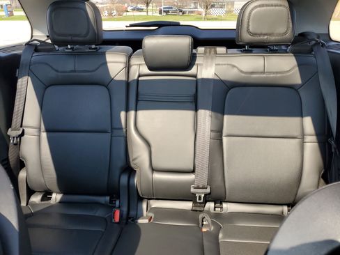 Used 2022 Lincoln Corsair AWD w/ Premium Package image 19