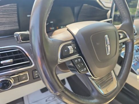 Used 2020 Lincoln Navigator L Black Label w/ Cargo Convenience Package AWD/4WD image 19