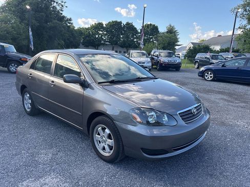 Used 2005 Toyota Corolla LE FWD image 4