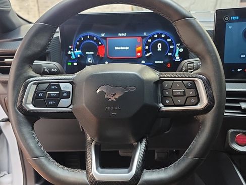 Used 2024 Ford Mustang Coupe image 18