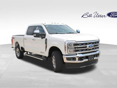 New 2026 Ford F250 Lariat w/ Chrome Package AWD/4WD image 2