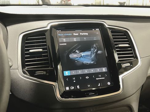 Used 2023 Volvo XC90 B6 Ultimate w/ Protection Package Premier image 21