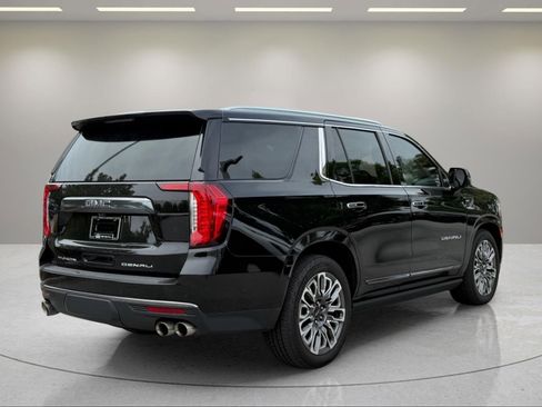 Used 2023 GMC Yukon Denali Ultimate AWD/4WD image 9