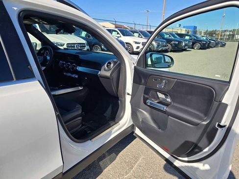 Used 2026 Mercedes-Benz GLB 250 image 13