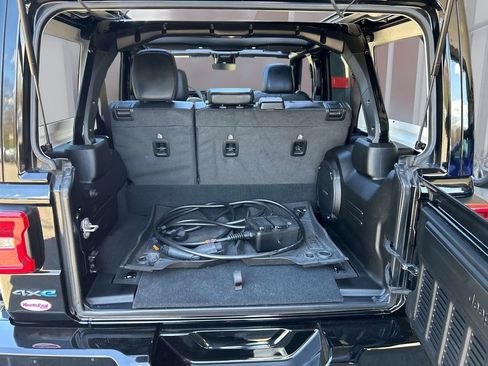 Used 2024 Jeep Wrangler High Altitude AWD/4WD image 15