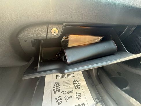 Used 2017 Kia Sorento LX w/ LX Convenience Package image 14