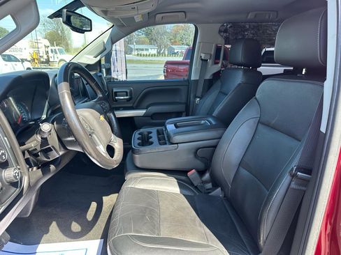 Used 2018 Chevrolet Silverado 2500 LT w/ LT Convenience Package image 11