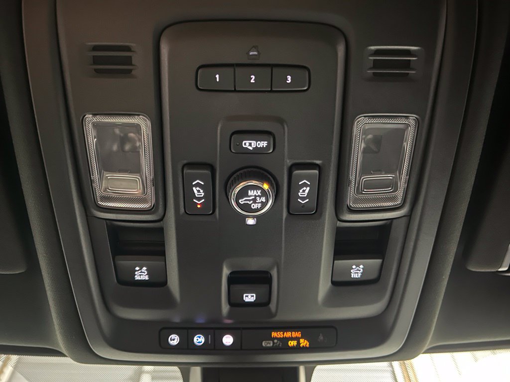 Used 2021 GMC Yukon Denali w/ Denali Premium Package AWD/4WD image 40