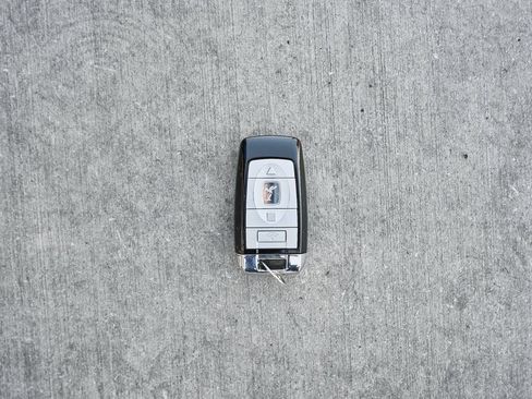 Used 2020 Rolls-Royce Wraith RWD image 76