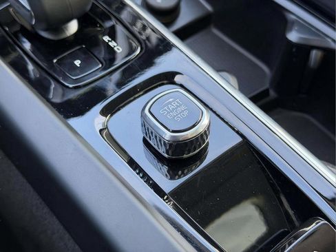 Used 2023 Volvo XC60 B5 Plus w/ Climate Package image 7