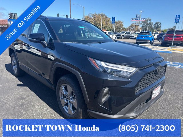 Used 2025 Toyota RAV4 XLE AWD/4WD image 10
