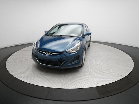 Used 2016 Hyundai Elantra SE image 30