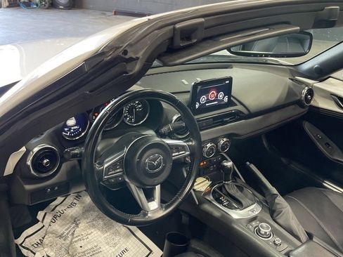 Used 2020 MAZDA MX-5 Miata RF Grand Touring RWD image 8