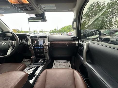 Used 2022 Toyota 4Runner Limited AWD/4WD image 28