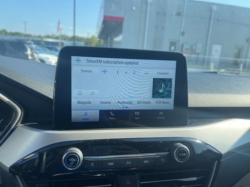 Used 2022 Ford Escape SEL AWD/4WD image 7