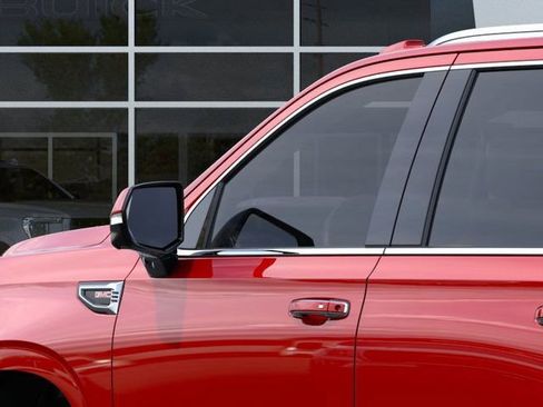 New 2026 GMC Yukon Denali w/ Sun & Power Step Package image 12