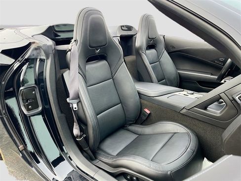 Used 2015 Chevrolet Corvette Stingray Convertible w/ 2LT Preferred Equipment Group image 25